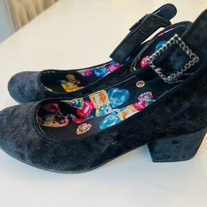 Black Velvet Girls Steve Madden Heels